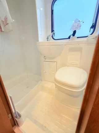 Autocaravana 6 plazas - 6 metros