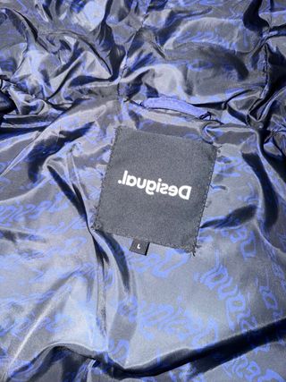 Abrigo Desigual azul con estampado