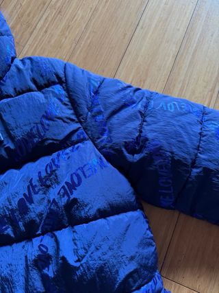 Abrigo Desigual azul con estampado