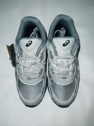 Asics Gel-Kayano Grigie Taglia 42 Nuove