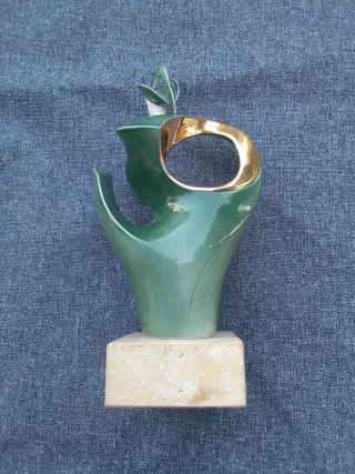 Figura porcelana Galos mujer verde