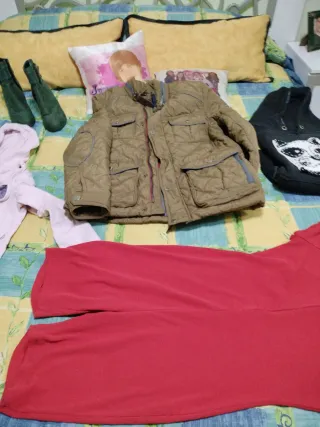 Lote Ropa Mujer Marrón y Rojo