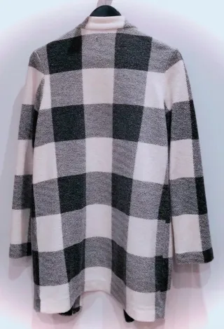 Abrigo cuadros Stradivarius