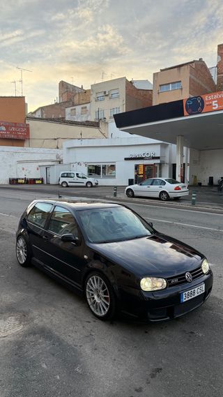 Volkswagen Golf R32 MK4