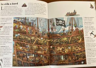 Vaixell pirata (Mira Dins) (Catalan Edition)