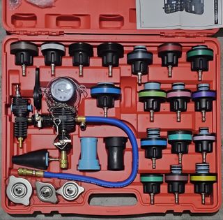 Kit 28 Pz Controllo Tester Pressione Radiatore Pro