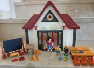 Escuela Playmobil. Figuras y accesorios de colegio
