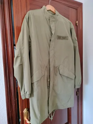 Gabardina verde militar