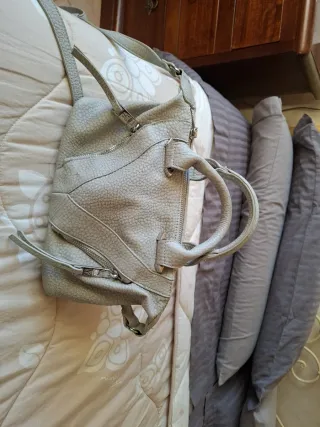 Borsa grigia con zip