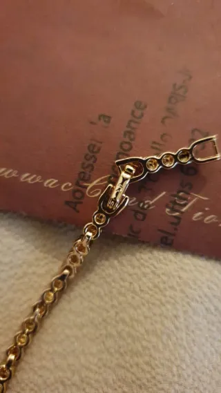 Pulsera chapada en oro con diamantes