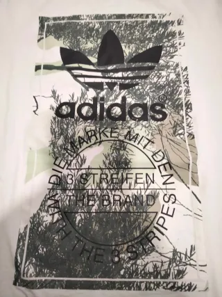 T-shirt Adidas taglia XS