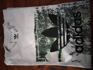 T-shirt Adidas taglia XS