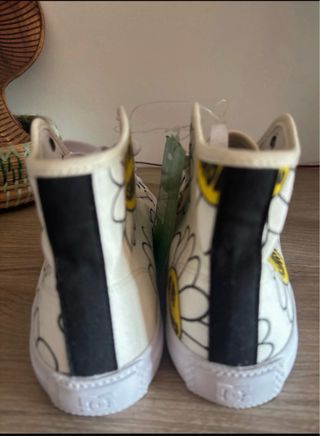 Zapatillas DC Shoes Beige con Flores Amarillas