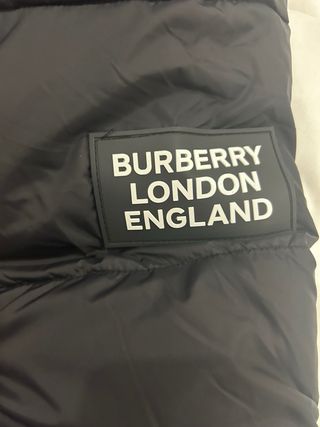 Chaqueta Burberry acolchada – Talla M –