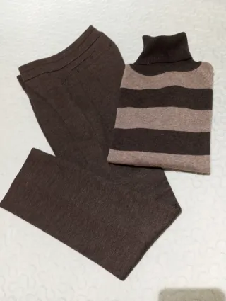 PANTALON Y SUETER ZARA