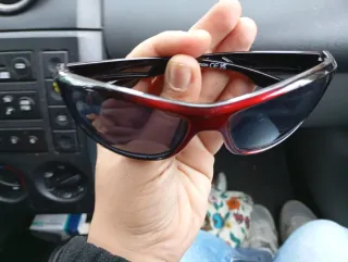 Gafas Ferrari las usé 2 veces solo. Soy de Vigo