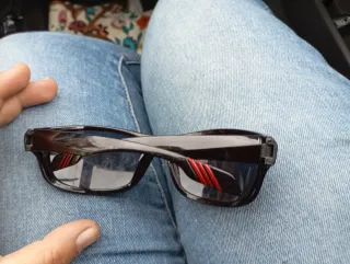 Gafas Ferrari las usé 2 veces solo. Soy de Vigo
