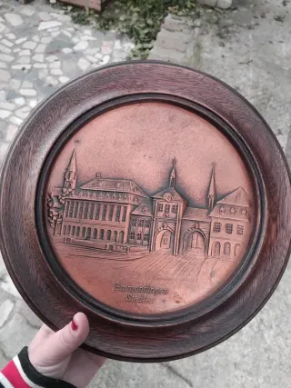 Quadro vintage metallo con cornice in legno