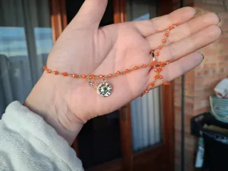 Girocollo cristalli arancioni, charm dorato