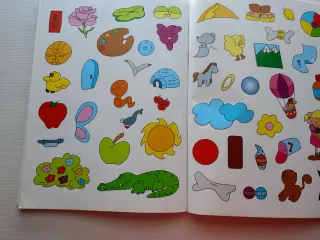 Super Activities Book 28 x 21 cm
