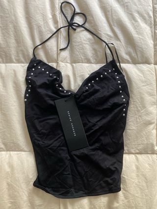 Top Bershka Negro Tachuelas
