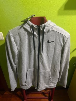 Chaqueta Nike Dri-Fit Gris sin estrenar