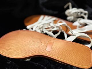 Sandalias planas negras y marrones talla 38