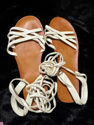 Sandalias planas negras y marrones talla 38