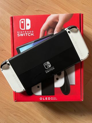 Nintendo Switch OLED + Super Mario Wonder