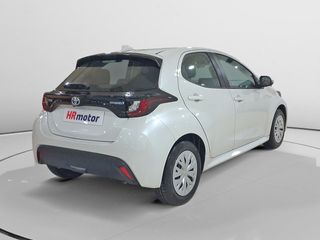 Toyota Yaris Hybrid 2WD Bussines