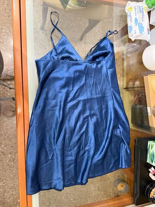 Camisón corto azul satinado