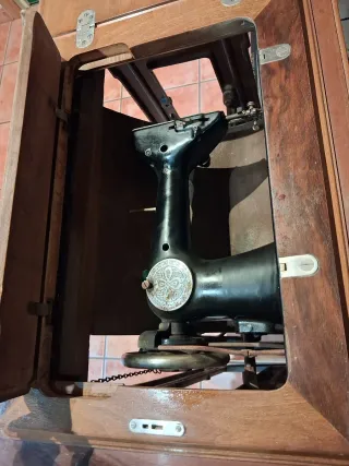 Máquina de coser Sigma antigua