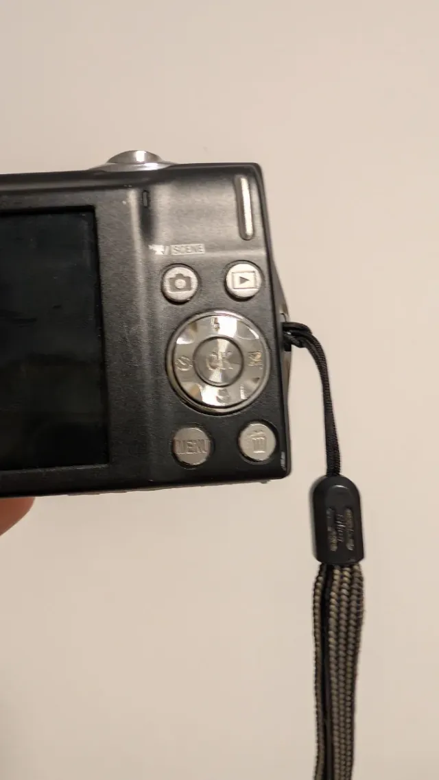 Cámara Nikon Coolpix Plata