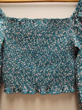 Blusa floral escote cuadrado talla M