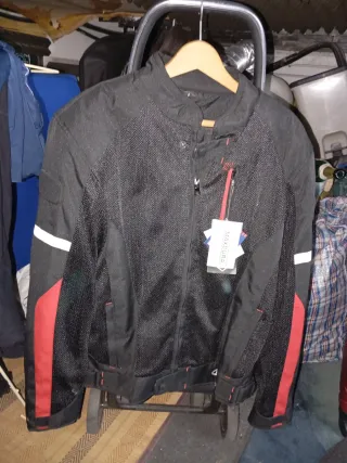 Chaqueta de moto negra y roja NUEVA!