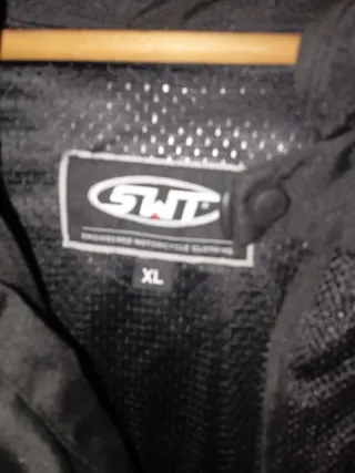 Chaqueta de moto negra y roja NUEVA!