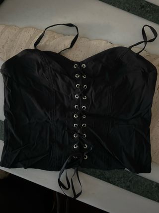 Top Corsé Negro con Cordones