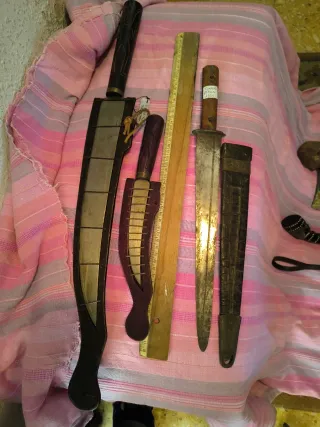 Herramientas étnicas africanas - Cuchillos y hacha