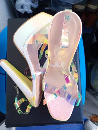 Zapatos de tacón multicolor