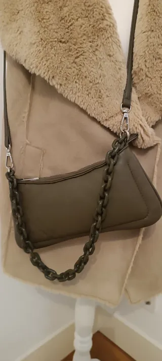 Bolso Zara verde sin usar