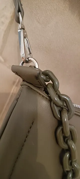 Bolso Zara verde sin usar