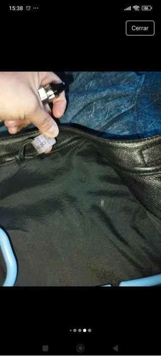 Chaqueta de cuero negra para moto