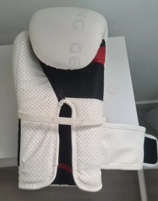 Guantes de Boxeo Outshock Blancos 14oz