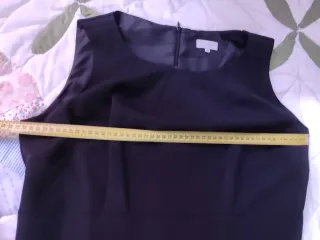 Vestido negro celebraciones. Zendra