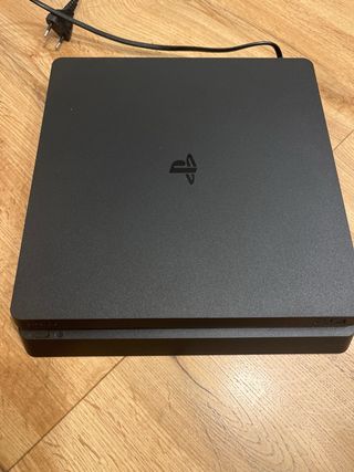 Consola Sony PS4 Negra 500GB + Mando