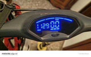 Patinete Red Bull Racing + Casco