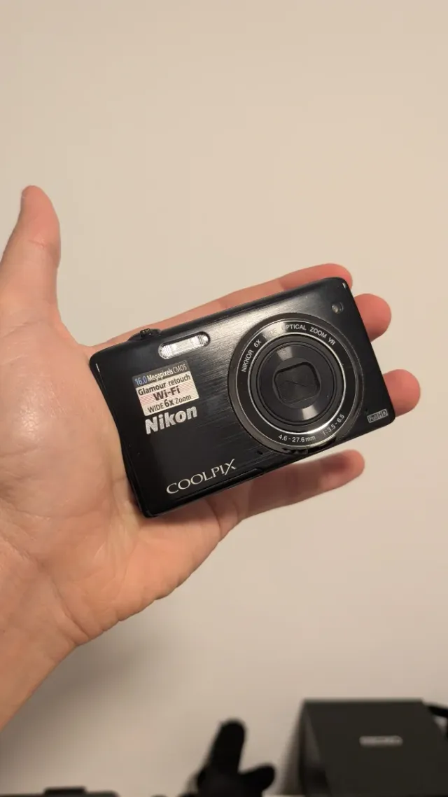 Cámara Nikon Coolpix 16MP Wi-Fi Zoom 6x