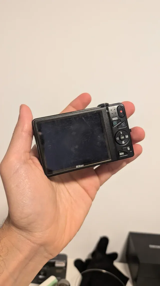 Cámara Nikon Coolpix 16MP Wi-Fi Zoom 6x