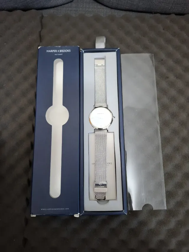 Relógio Harper Brooks com Malha Prata