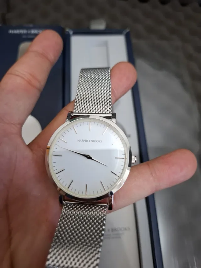 Relógio Harper Brooks com Malha Prata